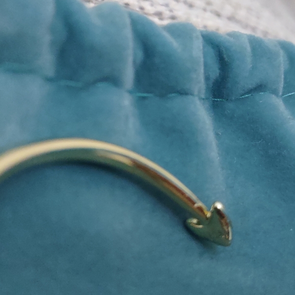 HP NEW Melinda Maria Heart & Arrow Bangle - Picture 5 of 5